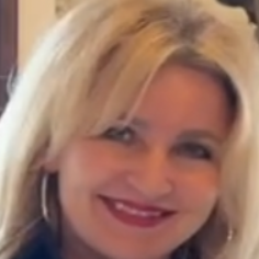 Елена Костина