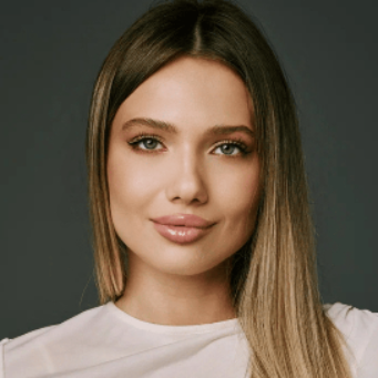 Карина Амплеева