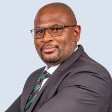 Loyiso Tyira
