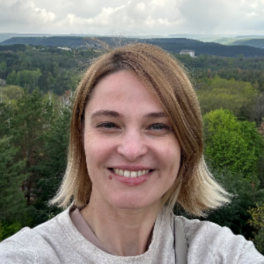 Юлия Алёшина