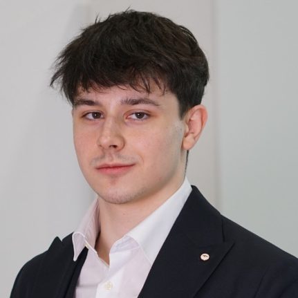 Александр Потапов