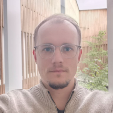Dmitrii Aksenov