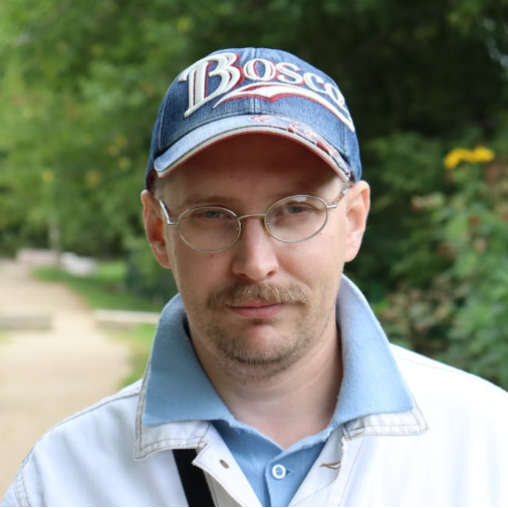 Станислав Макухин