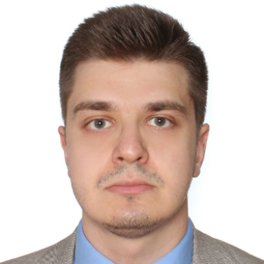 Руслан Николаев
