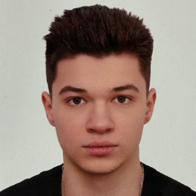 Петр Антонов