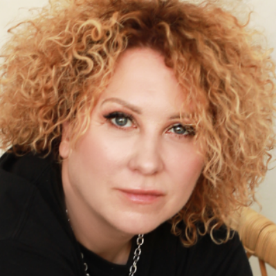 Елена Махиня