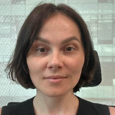 Елена Максимова