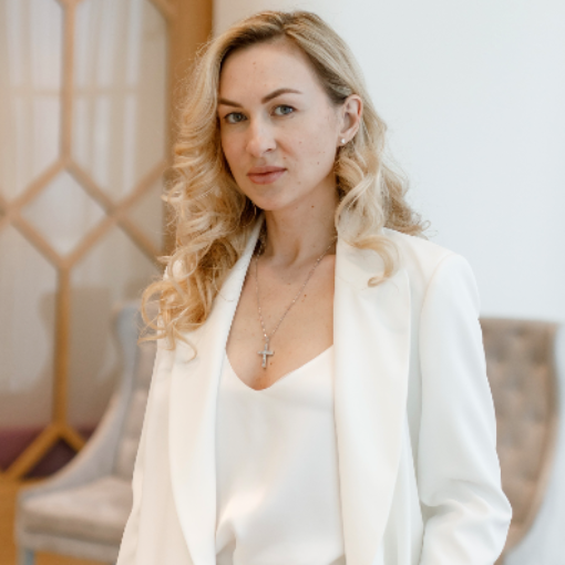 Юлия Стаханова