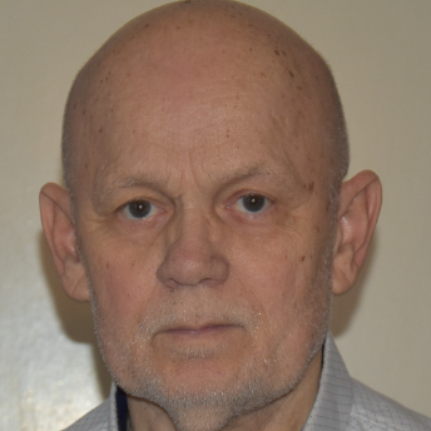 Петр Савельев