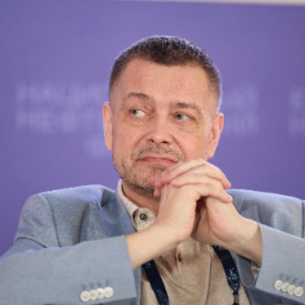 Олег Кузменков