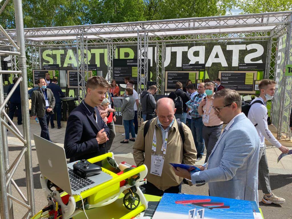 Эффективный нетворкинг на Startup Village: участникам уже доступны онлайн-сервисы для коммуникаций