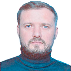 Евгений Петров