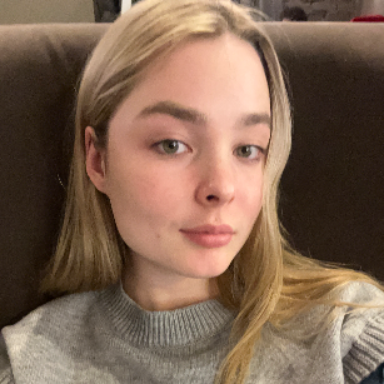 Карина Буркова